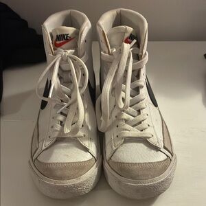Nike blazers White and Black High-Top Sneakers